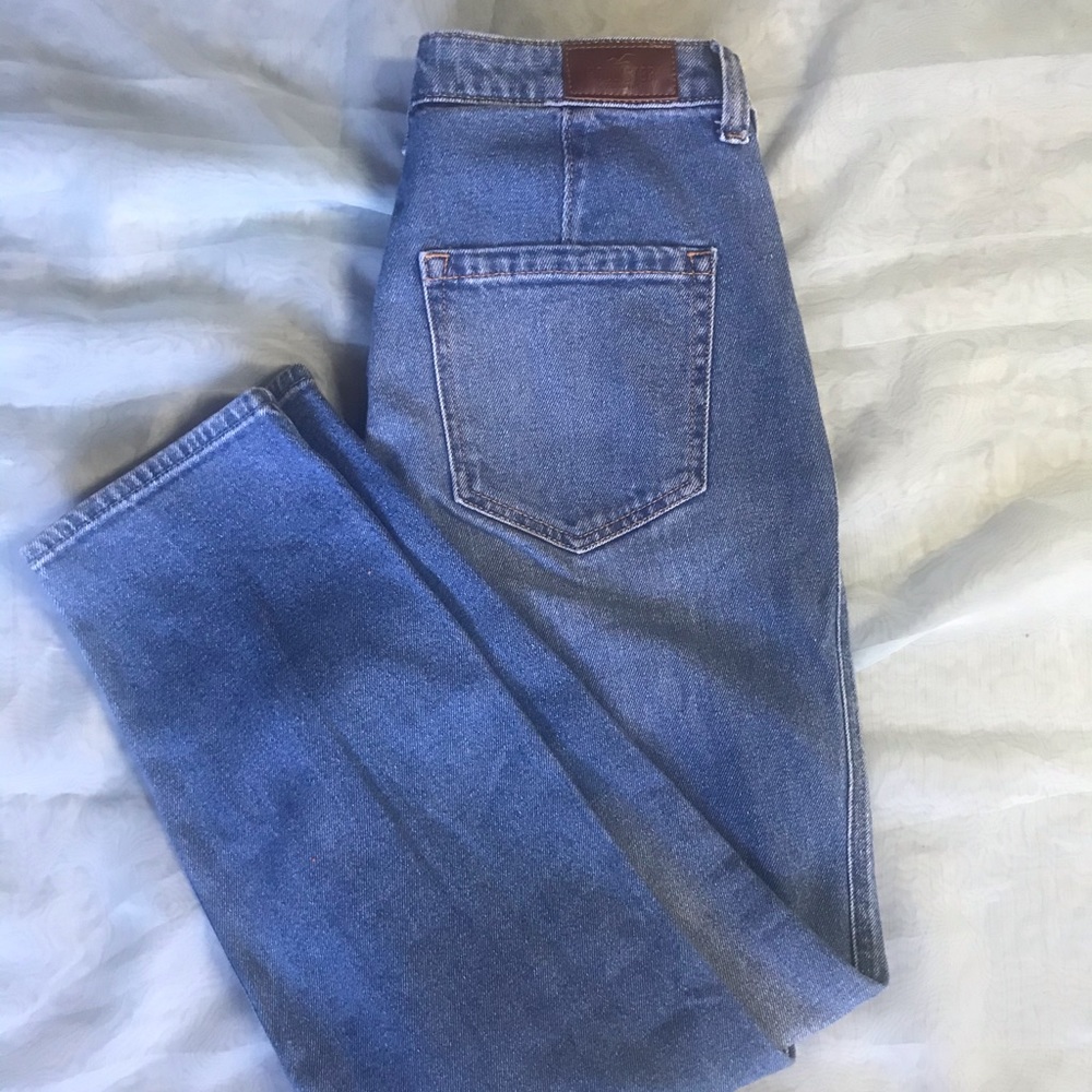 Hollister Mom Jeans High Waisted Relaxed Fit 29
